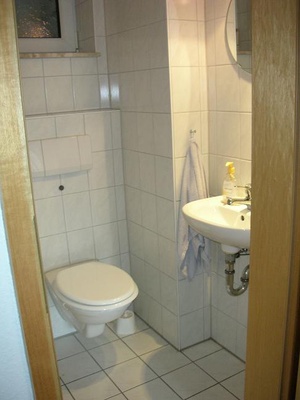 Sehr schöne, sonnige 2 – Zimmer-Maisonette-Wohnung 40761