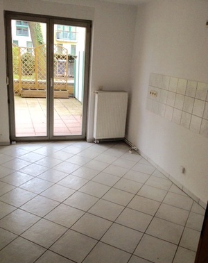 Sonnige hochwertige 2-R-Wohnung MD- Stadtfeld -Ost im EG ca. 80 m² mit großer Terrasse u. BLK ! 645162