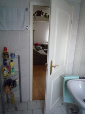 Ab 01.07. frei, helle 2 1/2 Zi. Wohnung 45686